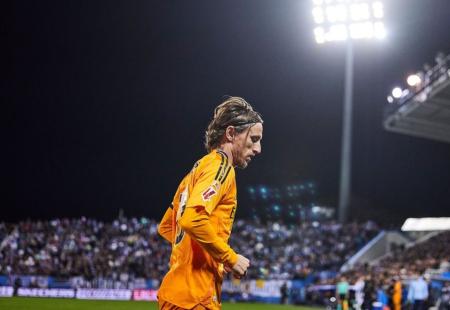 https://storage.bljesak.info/article/474039/450x310/luka-modric (3).jpg